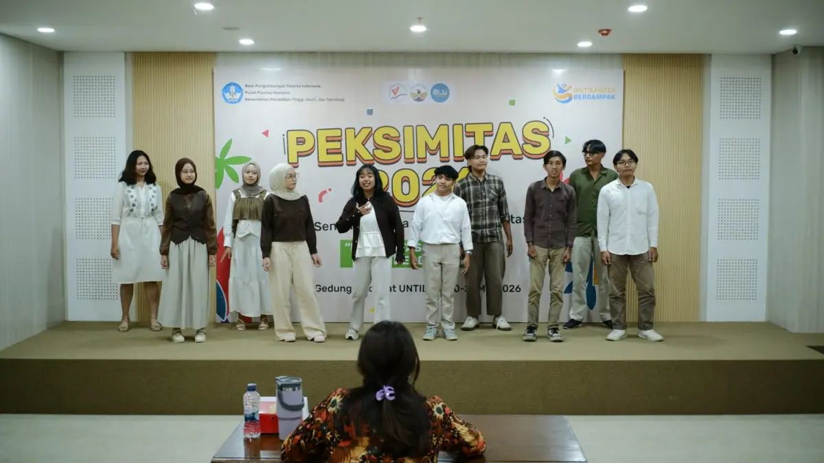 Penampilan peserta lomba backing vocal Peksimitas 2026 yang diadakan Universitas Tidar (Untidar). (Istimewa)