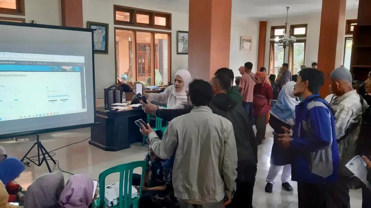 Pekerja&nbsp;&nbsp;Perusahaan Mekar Abadi Wonosobo antusias mengikuti Grebek Klaim JHT JMO, Kamis (7/5/2026).&nbsp;