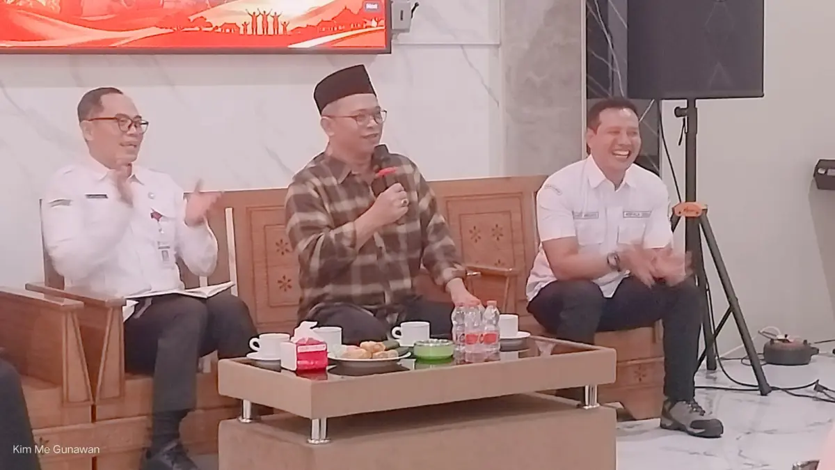 Anggota Komisi VIII DPR RI Fraksi PDI Perjuangan Wibowo Prasetyo saat hadir dalam diskusi PKK Desa Dukun, Kabupaten Magelang, Rabu (3/6/2026).