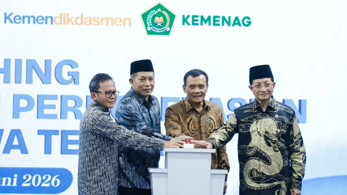 Peluncuran Program Insersi Pendidikan Perkoperasian oleh Gubernur Jawa Tengah Ahmad Luthfi, Menteri Koperasi RI Ferry Juliantono, Menteri Agama RI Nasaruddin Umar, Kepala Badan Kebijakan Pendidikan Dasar dan Menengah Kementerian Pendidikan Dasar dan Menengah RI Toni Toharudin di Gedung Gradhika Bhakti Praja Semarang, Jumat (5/6/2026). (Istimewa) 