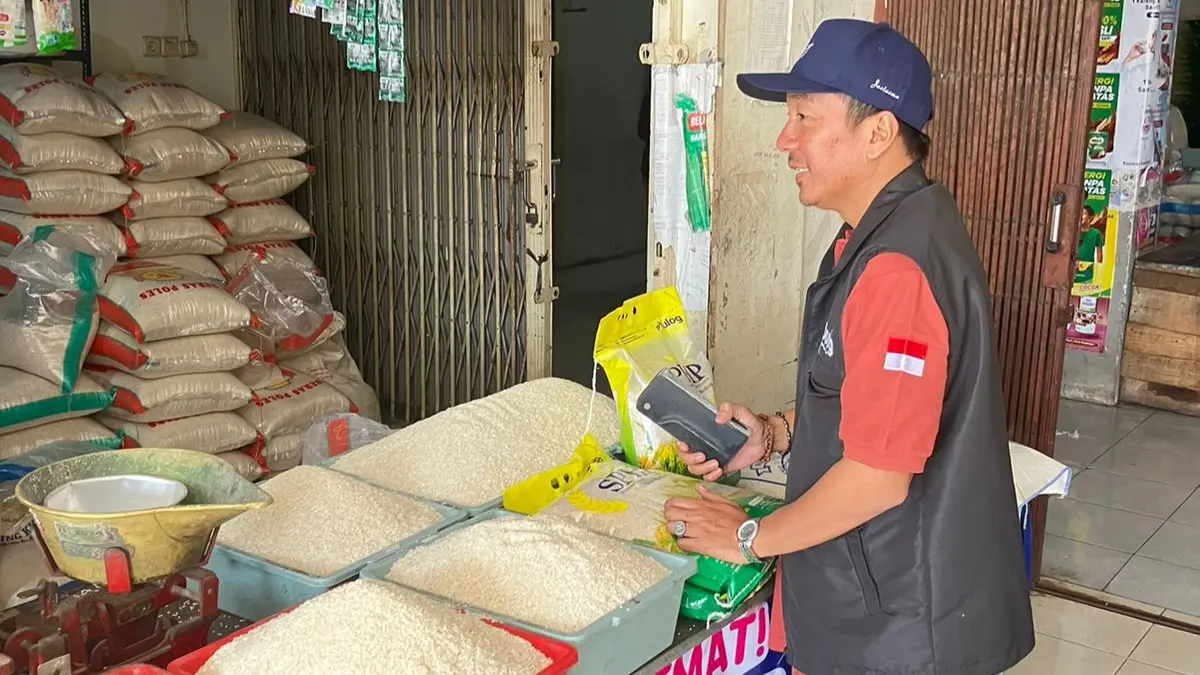 Bulog Magelang melaksanakan Sistem Pemantauan Pasar Kebutuhan pokok (SP2KP) di Pasar Rejowinangun dan Pasar Muntila, Minggu (7/6/2026).