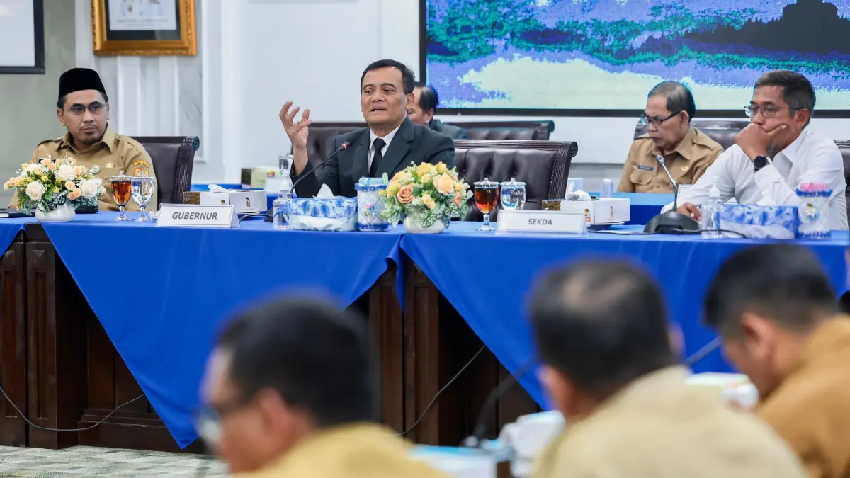 Ahmad Luthfi dalam Rapat Evaluasi APBD 2026 dan Persiapan APBD Perubahan 2026 di Kantor Gubernur Jawa Tengah, Senin (8/6/2026). (Istimewa)