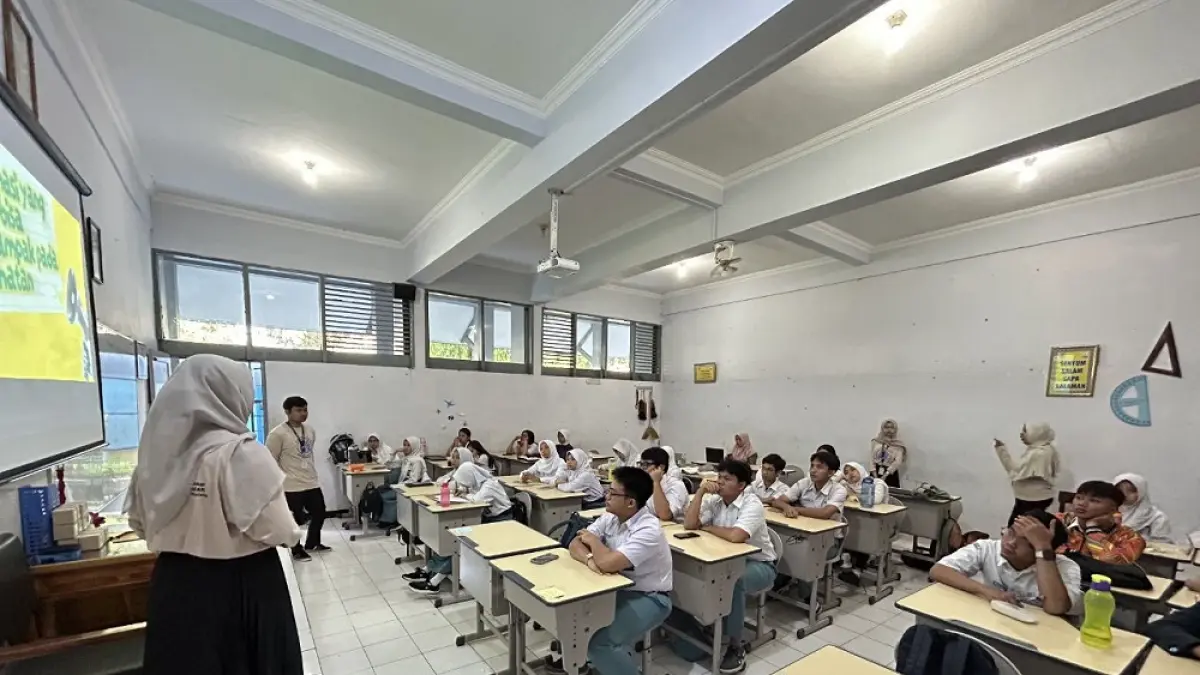 Tim mahasiswa Program Studi Pendidikan Profesi Apoteker Fakultas Ilmu Kesehatan Universitas Muhammadiyah Magelang (UNIMMA) menggelar kegiatan edukasi kesehatan bagi siswa SMA Negeri 4 Kota Magelang. 