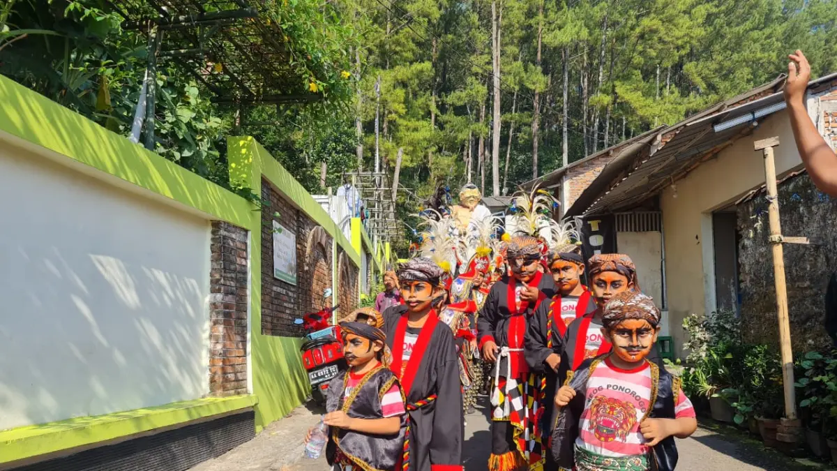 Kirab budaya Grebeg Sura yang diadakan pada tahun lalu. Tahun ini diprediksi akan lebih meriah. (Rofik Syarif GP/Jawa Pos Radar Magelang)
