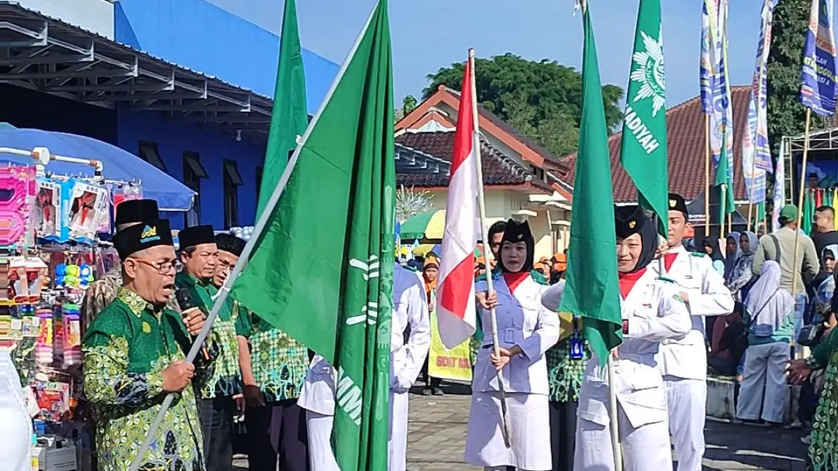 Kirab budaya dan dakwah yang melibatkan berbagai Amal Usaha Muhammadiyah (AUM) diadakan PCM Bandongan, Kabupaten Magelang, Selasa (16/6/2026) dalam menyemarakkan tahun baru Islam. (Istimewa)