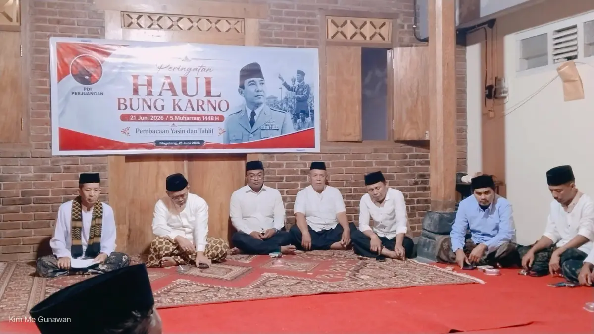 Anggota Komisi VIII DPR RI Fraksi PDI Perjuangan Dapil Jawa Tengah VI Wibowo Prasetyo bersama warga Kecamatan Secang, Kabupaten Magelang saat memperingati Haul Bung Karno, Minggu (21/6/2026).&nbsp;