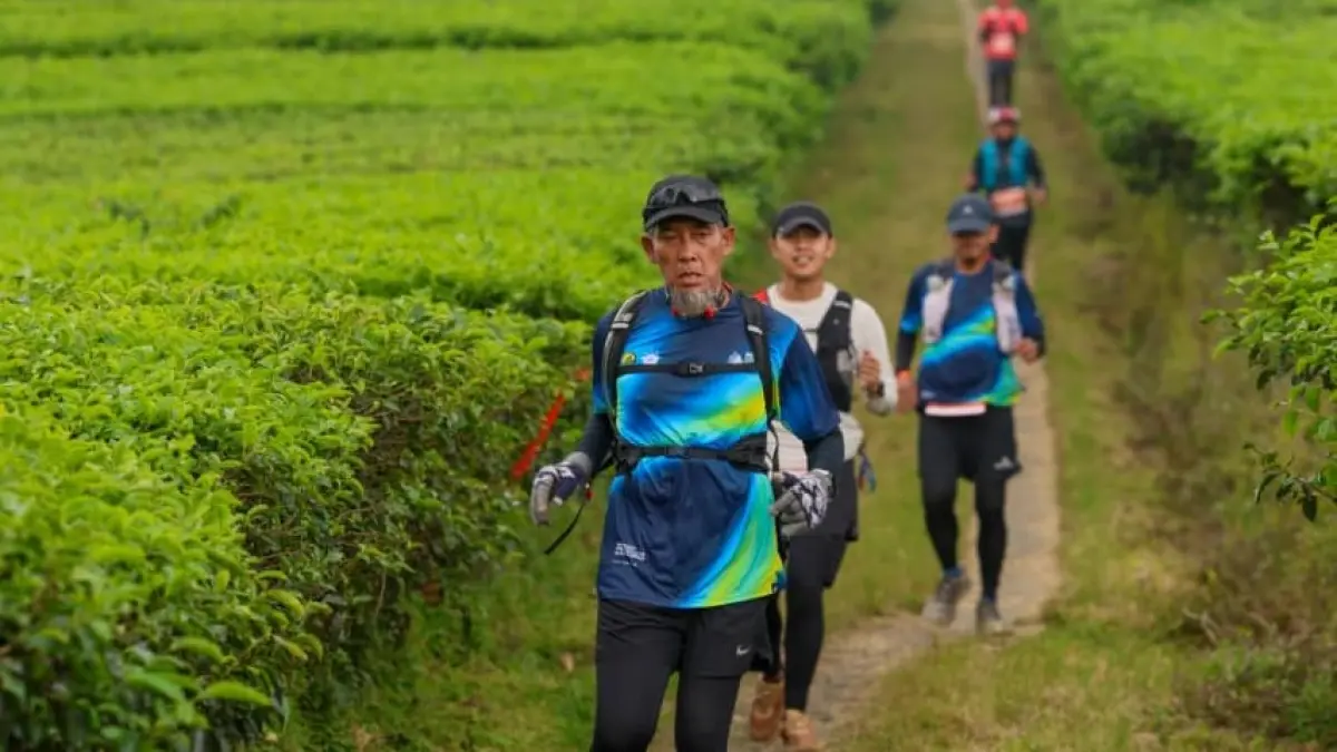 Sektretaris Daerah Provinsi Jawa Tengah Sumarno mengikuti Dieng Caldera Race yang startnya di Tambi Tea Resort. Ajang ini dimulai pada 19-21 Juni 2026 dengan rute yang menantang dan indah. (Istimewa)