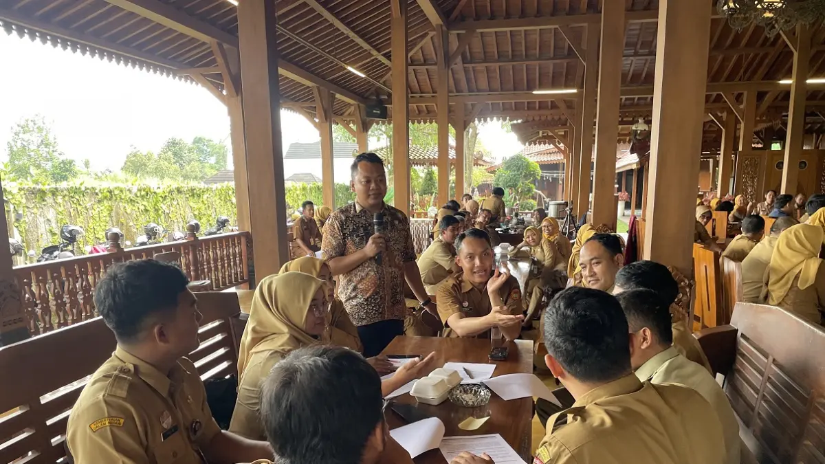 Para ASN sebagai admin aduan masyarakat mengikuti pelatihan yang digelar Diskominfo Kabupaten Wonosobo, Senin (22/6/2026). (Diskominfo Wonosobo for Jawa Pos Radar Magelang)