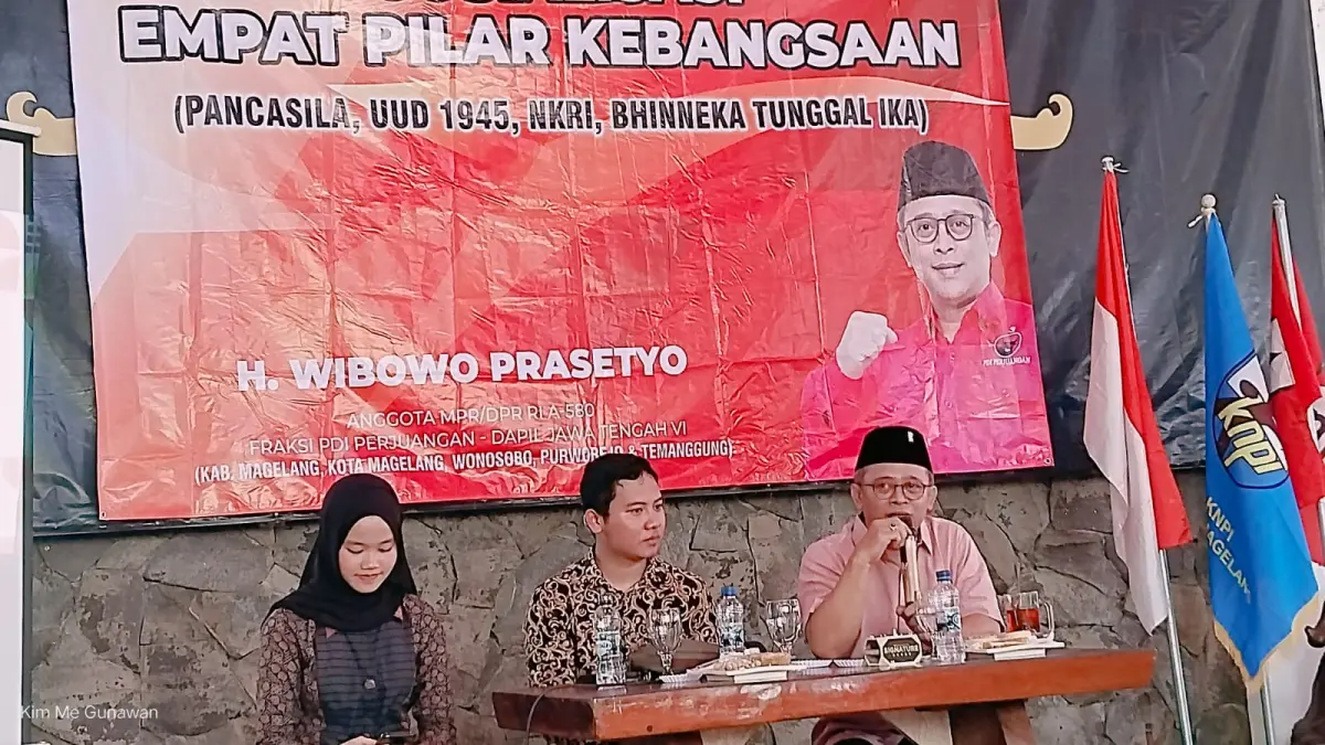 Anggota DPR/MPR RI dari Fraksi PDI Perjuangan Wibowo Prasetyo saat Sosialisasi Empat Pilar MPR RI bekerja sama dengan DPD Komite Nasional Pemuda Indonesia (KNPI) Kabupaten Magelang, Senin (22/6/2026).