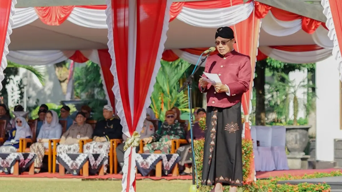 Bupati Magelang Grengseng Pamuji saat menjadi pembina upacara Harganas yang diikuti seluruh ASN Kabupaten Magelang, Senin (29/6/2026).&nbsp;