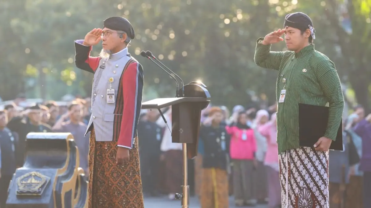 Sekretaris Daerah Provinsi Jawa Tengah Sumarno ketika memimpin upacara peringatan Hari Keluarga Nasional (Harganas) ke-33 di halaman Kantor Gubernur Jawa Tengah, Senin (29/6/2026).  (Istimewa)