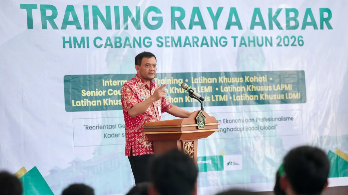 Guberbur Ahmad Luthfi saat menjadi pembicara kunci pada pembukaan Training Raya Akbar Himpunan Mahasiswa Islam (HMI) Cabang Semarang di Balai Diklat Kementerian Agama RI, Kota Semarang, Selasa (30/6/2026).