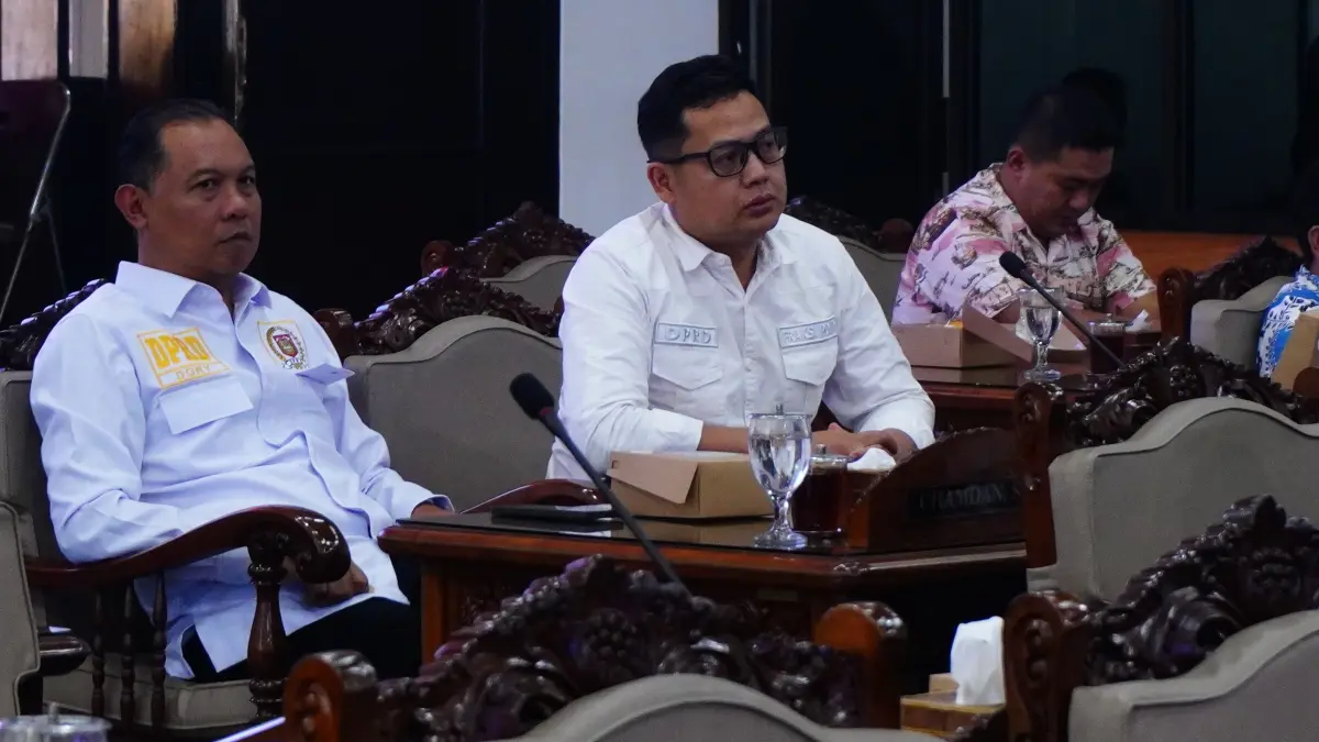 Anggota DPRD Kabupaten Wonosobo mengikuti rapat paripurna. DPRD Wonosobo tengah merampungkan Raperda tentang Kepala Desa. (Istimewa)


