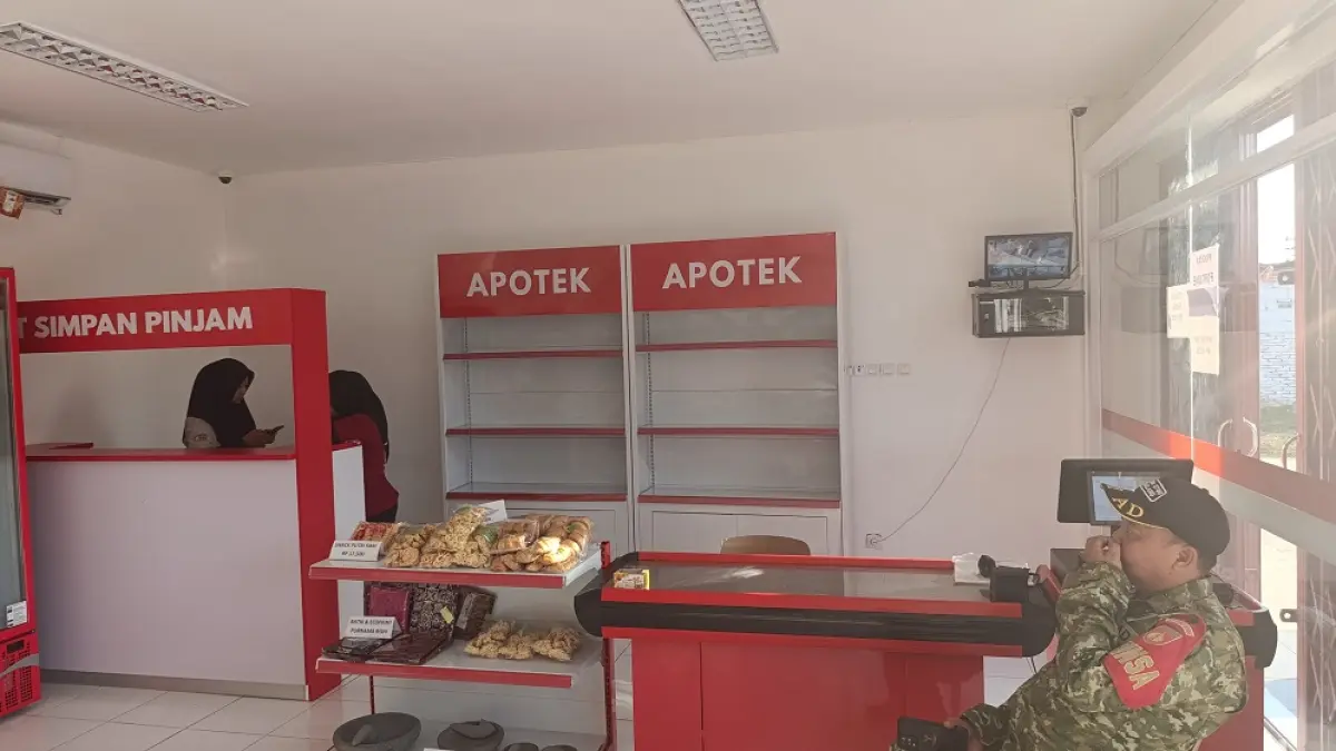 Layanan apotek dan simpan pinjam di KDMP Pancuranmas belum beroperasi. (MUHAMMAD FAIRUZI AFIQ/JAWA POS RADAR MAGELANG)



&nbsp;
