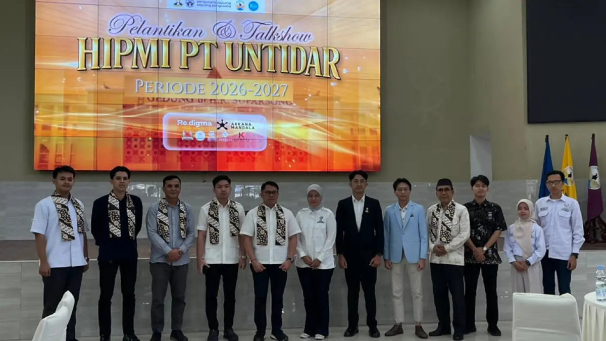 Wali Kota Magelang Damar Prasetyono (lima dari kiri) dan &nbsp;Ketua Umum HIPMI PT Untidar periode 2026/2027 Muhammad Hafez (tujuh dari kiri) foto bersama usai pelantikan kepengurusan baru di Gedung Dr. H. R. Suparsono Universitas Tidar, Kota Magelang, Minggu (5/7/2026). (SETIA ADIANA/JAWA POS RADAR MAGELANG)

&nbsp;

&nbsp;