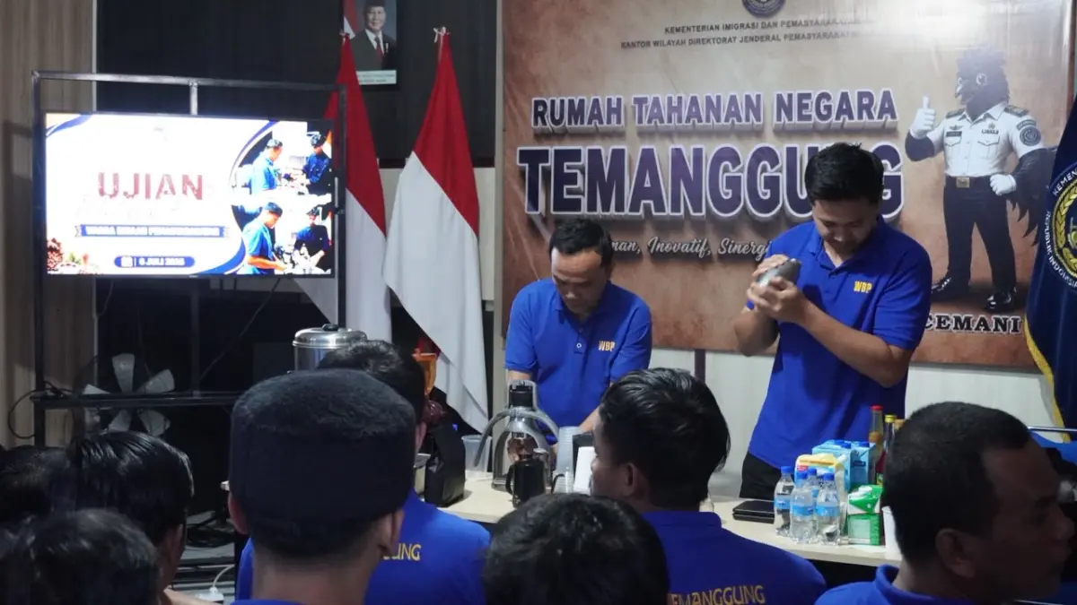 Warga binaan Rutan Kelas IIB Temanggung semangat mengikuti pelatihan berista, Senin (6/7/2026). (Devi Khofifatur Rizqi/Jawa Pos Radar Magelang).