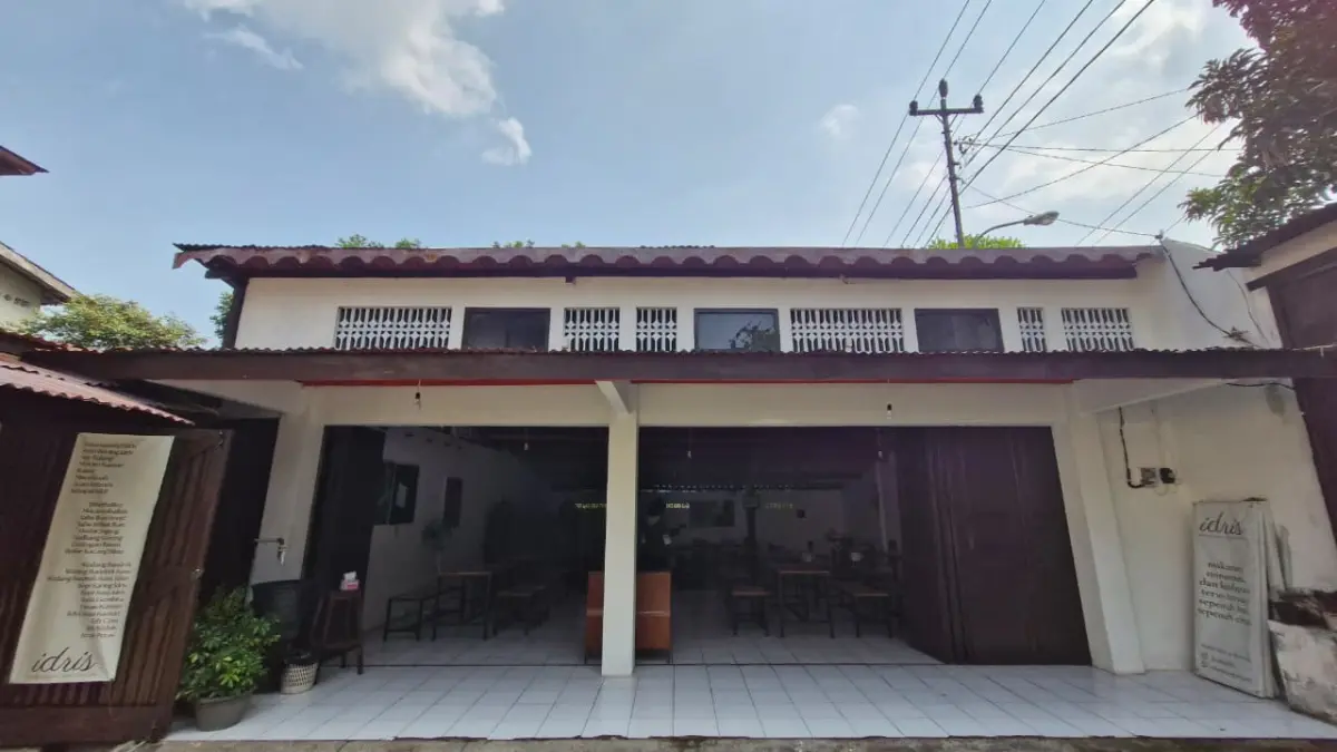 Bangunan Kedai Idris merupakan peninggalan zaman pra kemerdekaan. (Puput Puspitasari/Jawa Pos Radar Magelang)