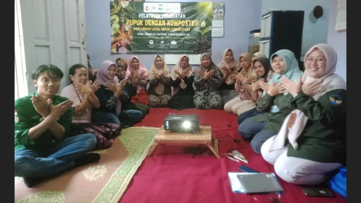 Sosialisasi dan pelatihan pembuatan pupuk menggunakan tong komposter yang diadakan Tim Pengabdian kepada Masyarakat Untidar di Dusun Janggelan Desa Kleteran Kecamatan Grabag Kabupaten Magelang pada Selasa (7/7/2026). (Istimewa)