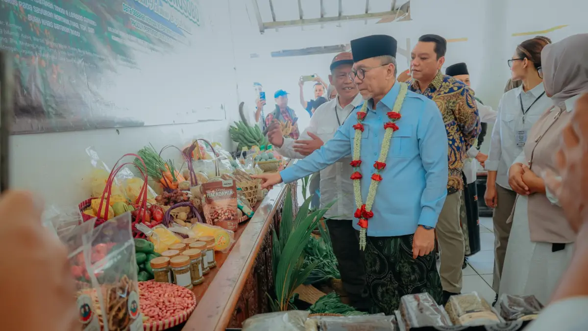 Menko Bidang Pangan Zulkifli Hasan saat menghadiri Dialog Masyarakat Sipil untuk Ketahanan Pangan dan Kelestarian Lingkungan di Sasana Adipura Kencana, Wonosobo, Minggu (12/7/2026). (Istimewa)