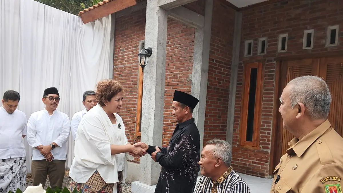 Dua rumah tidak layak huni yang dibedah diresmikan, Selasa (14/7/2026). (ROFIK SYARIF/ JAWA POS RADAR MAGELANG)