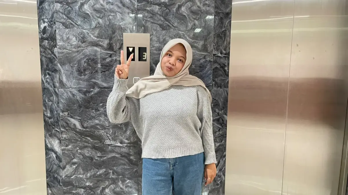 Afita Dwi Andini salah satu penerima beasiswa Pemuda Berprestasi dari Pemkab Magelang tahun 2025. (Setia Adiana/Jawa Pos Radar Magelang).