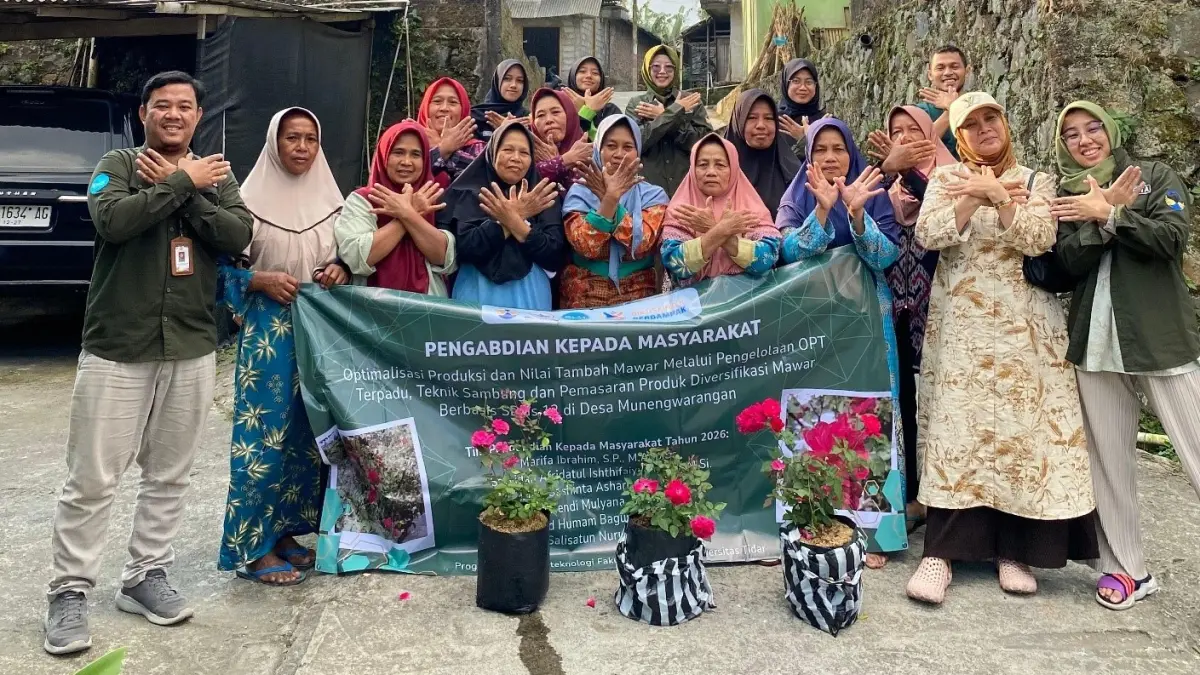 

Tim dosen Prodi Agroteknologi Fakultas Pertanian Universitas Tidar mengadakan kegiatan Pengabdian kepada Masyarakat (PkM) di Desa Munengwarangan, Kecamatan Pakis, Kabupaten Magelang, Jumat (3/7/2026). (Dok Tim PkM Untidar)

&nbsp;