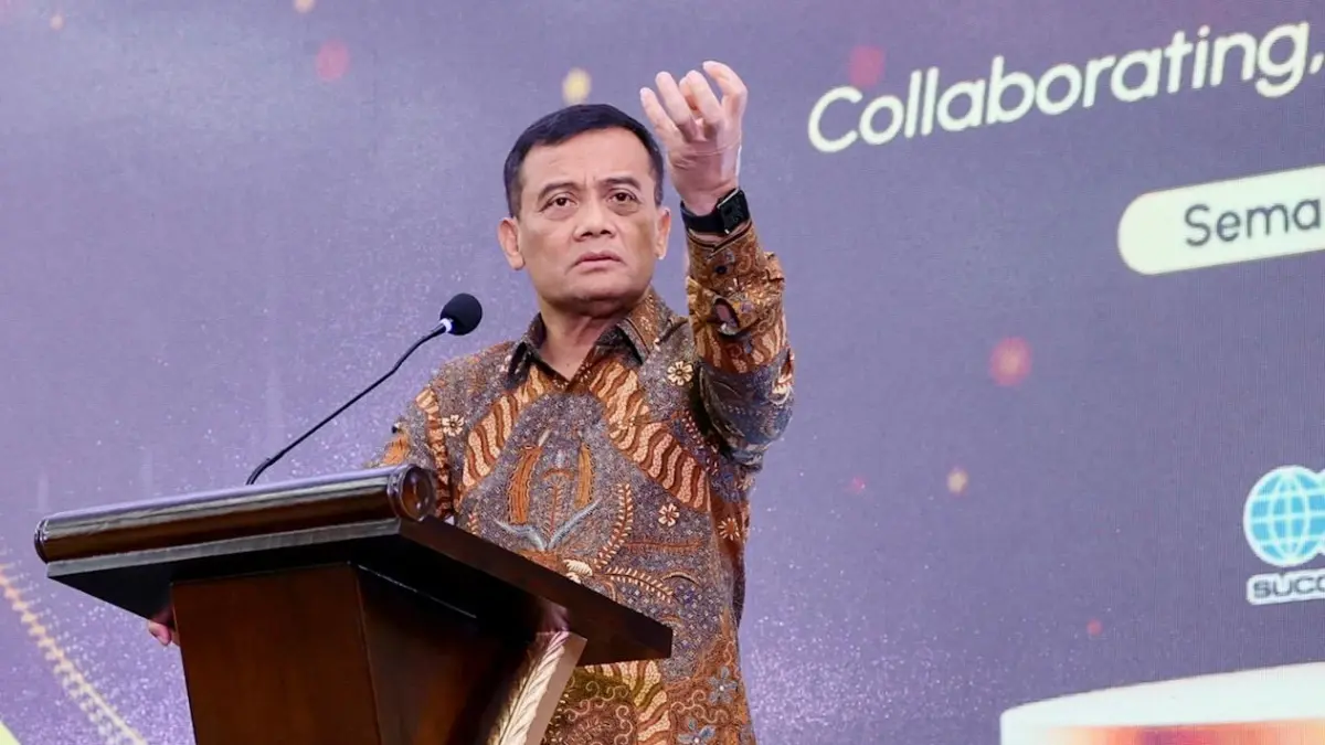 Gubernur Ahmad Luthfi saat membuka Jateng Green Industrial Summit 2026 di Grand Candi Hotel, Semarang, Kamis malam (23/7/2026).