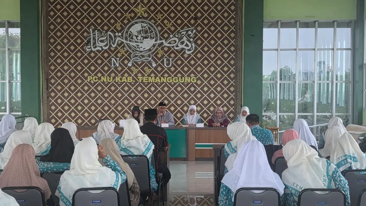 Anggota Komisi VIII DPR RI Fraksi PDI Perjuangan H. Wibowo Prasetyo saat menggelar kegiatan serap aspirasi dalam rangka masa reses bersama Yayasan Pendidikan Muslimat Nahdlatul Ulama (YPMNU) Kabupaten Temanggung di Gedung NU Kabupaten Temanggung, Rabu (29/7/2026).