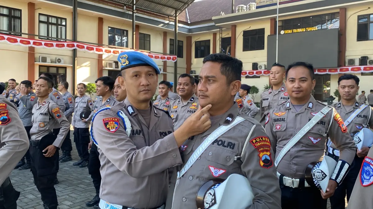 Anggota Polres Temanggung menjalani pemeriksaan dalam operasi penegakan ketertiban dan disiplin, kemarin (30/7/2026). Termasuk tes urine. 