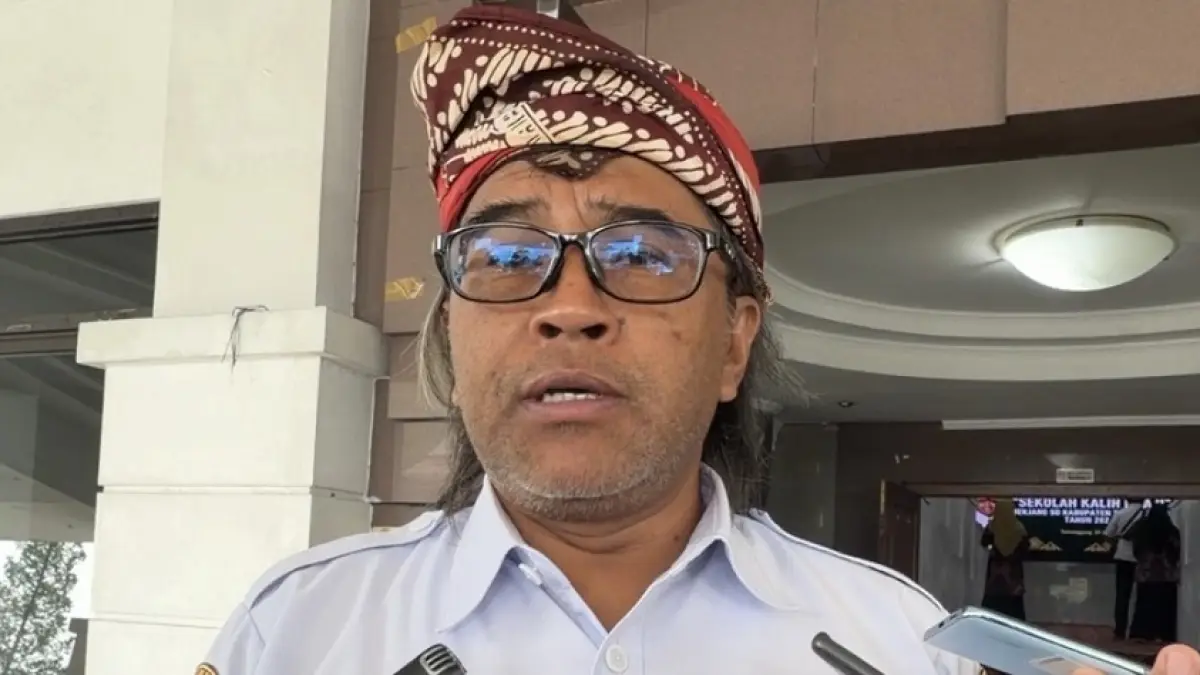 Bupati Temanggung Agus Setyawan

&nbsp;