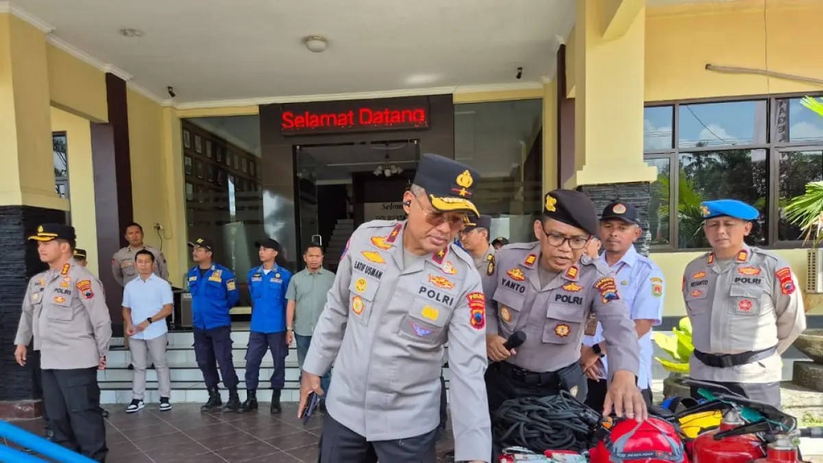Wakapolda Jawa Tengah Brigjen Pol Dr Latif Usman melakukan pengecekan peralatan dan kesiapsiagaan personel di Mapolresta Magelang untuk mengantisipasi kebakaran hutan dan lahan (karhutla) saat musim kemarau panjang, Rabu (5/8/2026).