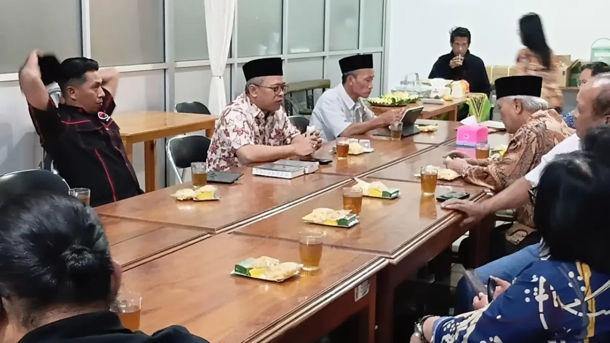 Anggota Komisi VIII DPR RI Fraksi PDI Perjuangan H. Wibowo Prasetyo memperkuat semangat toleransi dan kerukunan antarumat beragama melalui kunjungan silaturahmi ke Gereja Katolik Keluarga Kudus Parakan, Kabupaten Temanggung, Rabu (5/7/2026).