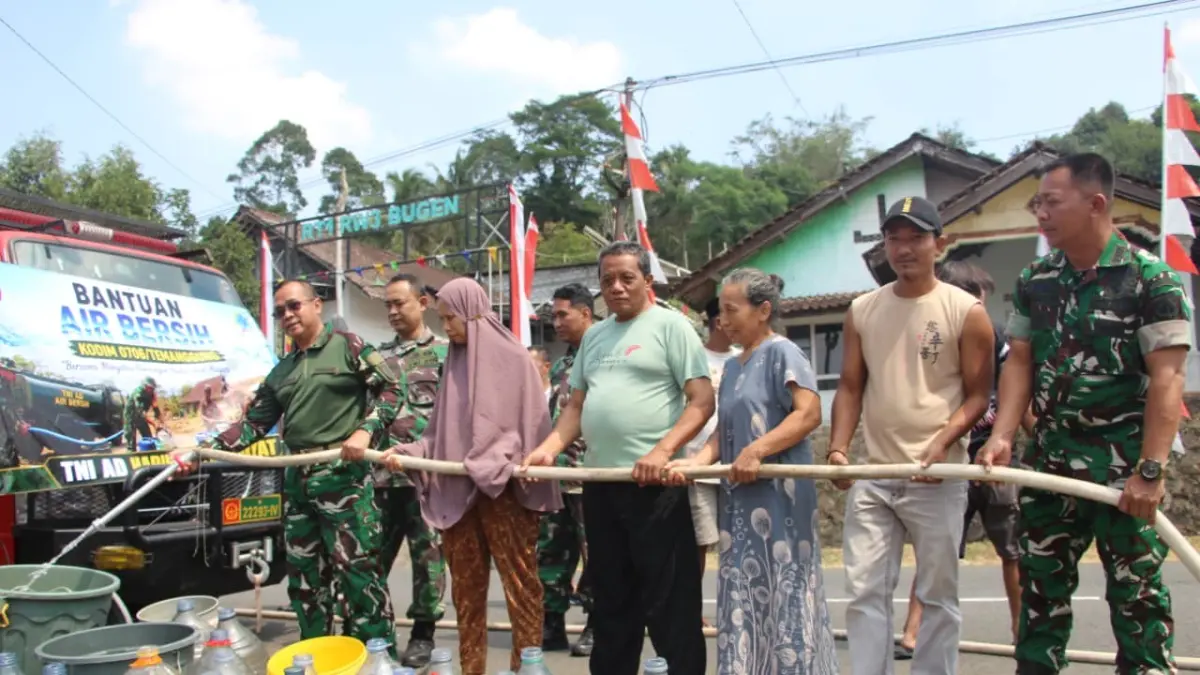 Penyaluran air bersih dari Kodim 0706/Temanggung untuk wilayah terdampak kekeringan. (Istimewa)
