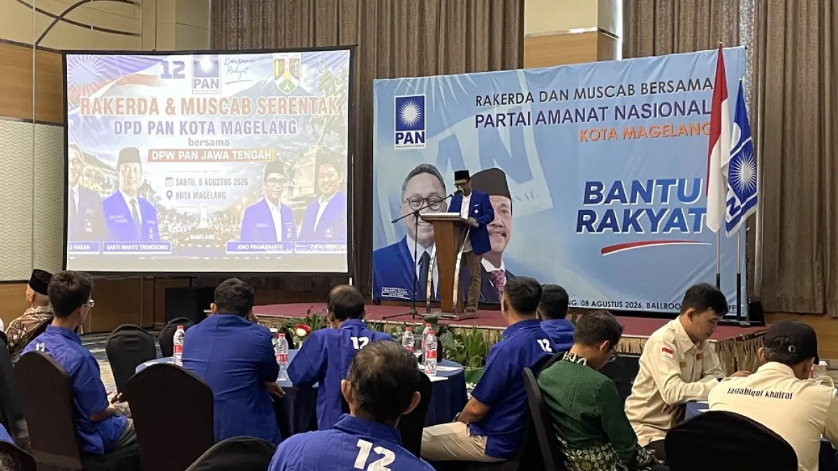 Pembukaan Rakerda dan Muscab DPD PAN Kota Magelang oleh Ketua DPD PAN Kota Magelang Joko Pramudianto. (MARDIANA PUTRI KURNIAWAN/JAWA POS RADAR MAGELANG)