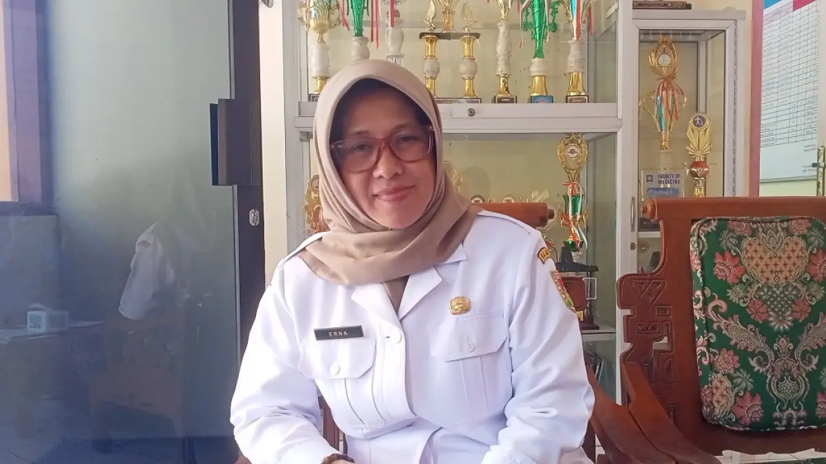Kepala SMP Negeri 3 Candimulyo, Kabupaten Magelang, Erna Dwi Astuti. (SUCI AYU STIANINGRUM/JAWA POS RADAR MAGELANG)