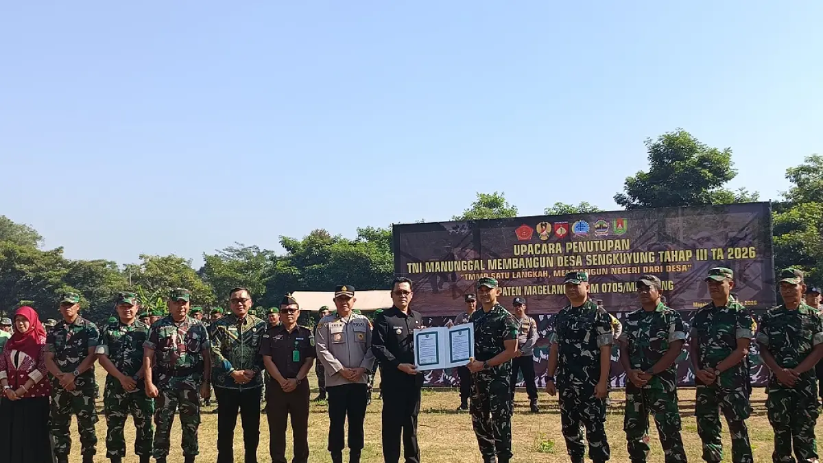 Penutupan Program TNI Manunggal Membangun Desa (TMMD) Sengkuyung Tahap III Tahun 2026 di Lapangan Dusun Kawarakan, Desa Girikulon, Kecamatan Secang, Kabupaten Magelang, Kamis (13/8/2026). (SELINA ANGGELI / JAWA POS RADAR MAGELANG)

&nbsp;