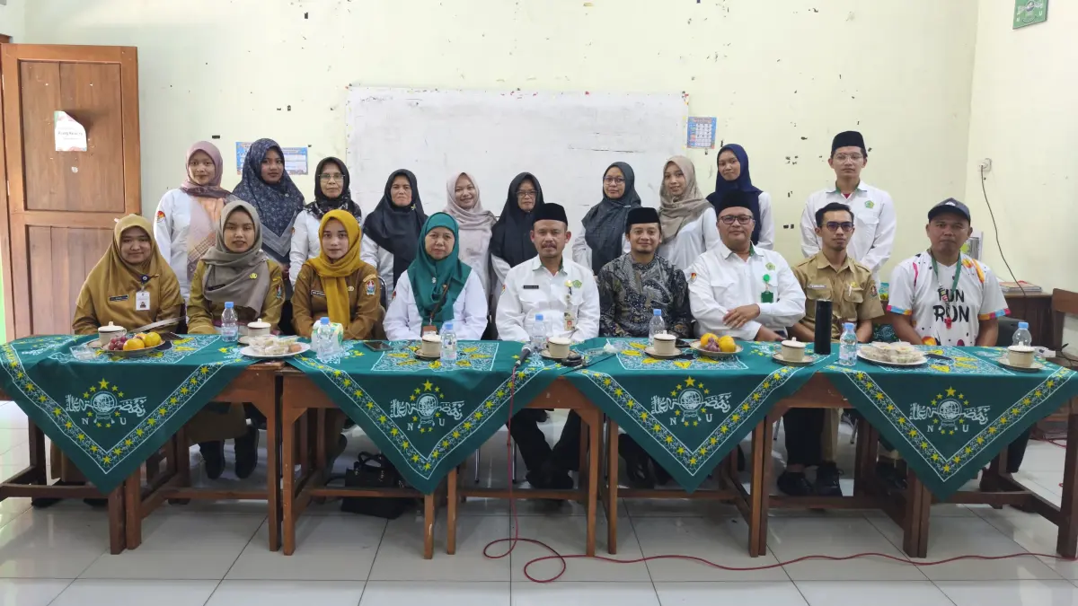 Verifikasi awal yang dilakukan Tim DPRKPLH Kabupaten Temanggung bersama Tim Penilai Program Adiwiyata di MI Salafiyah Kranggan. (Istimewa)