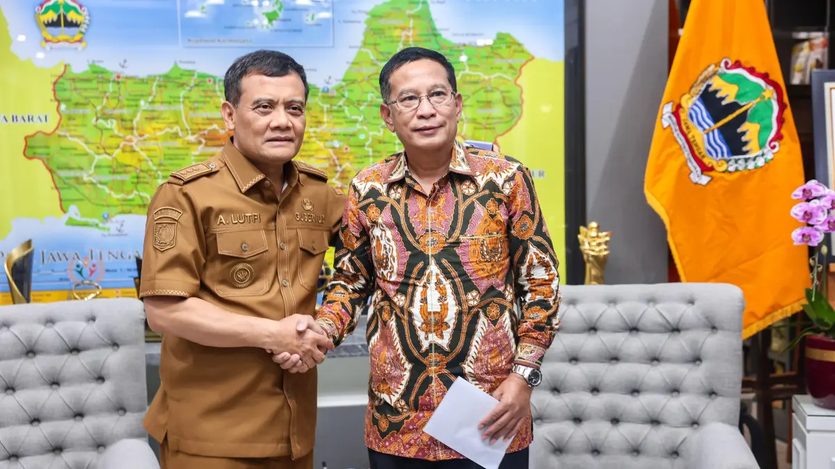 Gubernur Jawa Tengah Ahmad Luthfi menerima audiensi Direktur Promosi Wilayah Asia Tenggara, Australia, Selandia Baru, dan Pasifik Kementerian Investasi dan Hilirisasi, Saribua Siahaan dan tim, Selasa (18/8/2026).