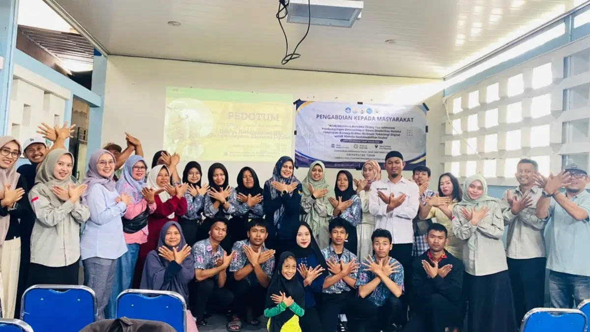 

Tim pengabdian kepada masyarakat Universitas Tidar (Untidar) mengadakan sosialisasi di SLB-B YPPALB Kota Magelang, Rabu (19/8/2026) yang diikuti 12 wali murid dan alumni serta 9 siswa berkebutuhan khusus. (Dok Tim PKM Untidar)