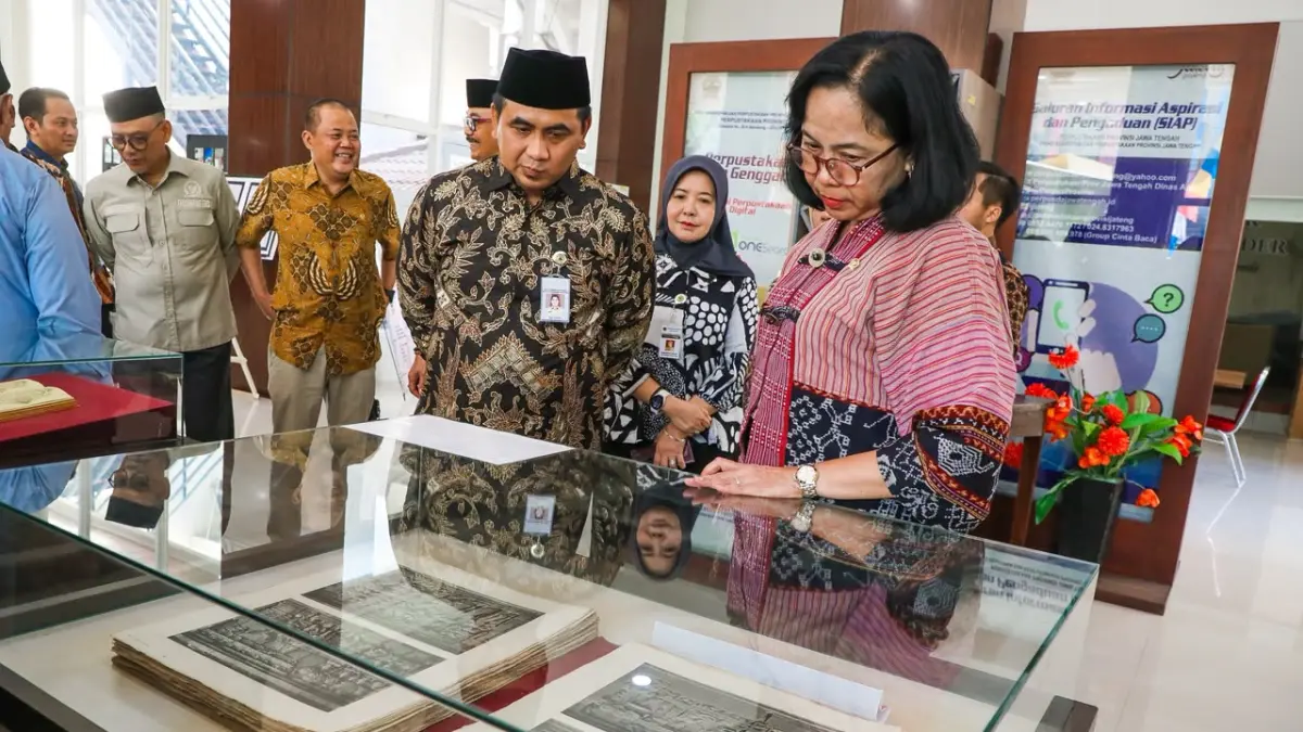 Wakil Gubernur Jawa Tengah Taj Yasin  mendampingi Komisi X DPR RI dalam kunjungan kerja spesifik di Kantor Perpustakaan Daerah Provinsi Jawa Tengah, Semarang, Kamis (20/8/2026).&nbsp;(Istimewa)