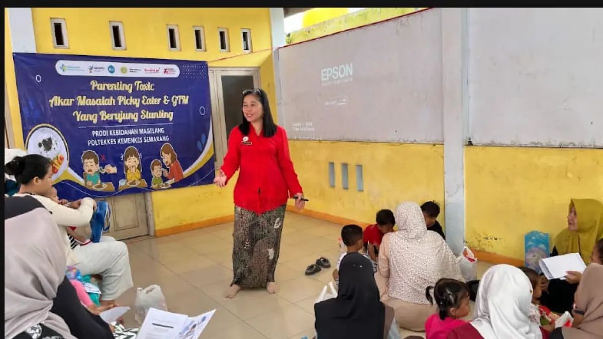 Tim Pengabdian  Masyarakat Prodi DIII Kebidanan Magelang Poltekkes Kemenkes Semarang mengadakan kegiatan edukasi  dan keterampilan pengasuhan di Desa Kalijoso, Kecamatan Secang, Kabupaten Magelang, Senin (17/8/2026). (Tim Pengabdian DIII Kebidanan)