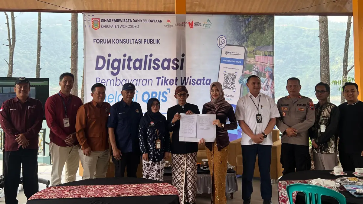

Forum konsultasi publik Disparbud Wonosobo mengenai uiji coba digitalisasi tiket wisata melalui QRIS, pada Kamis (27/8) di Bukit Telaga Menjer. (Diskominfo Wonosobo for Jawa Pos Radar Magelang)

&nbsp;
