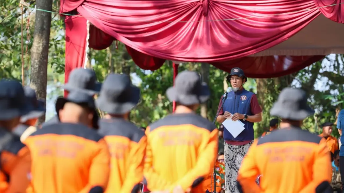 Sekda Provinsi Jawa Tengah Sumarno dalam Apel Pelatihan Peningkatan Kapasitas Personil Relawan Kebencanaan di Balai Pemantapan Kawasan Hutan (BPKH) Penggaron, Ungaran Timur, Kabupaten Semarang, Jumat (4/9/2026).&nbsp;(Istimewa)