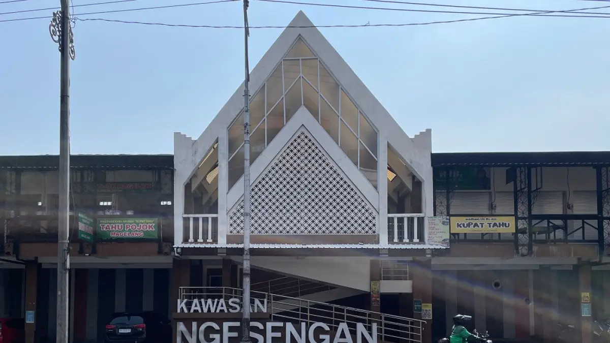 Shelter Ngesengan Jalan Tentara Pelajar Kota Magelang yang sepi pengunjung, Rabu (2/9/2026). (DITA NURUL AZIZAH/JAWA POS RADAR MAGELANG)