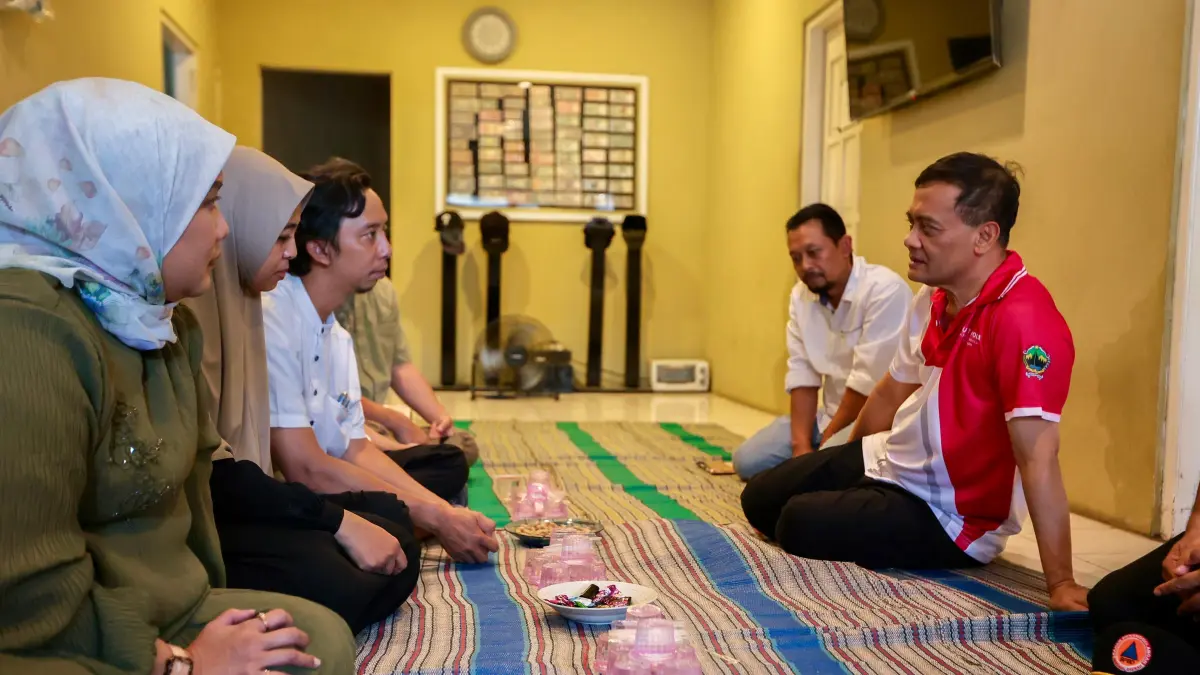 Gubernur Jawa Tengah Ahmad Luthfi mendatangi rumah duka keluarga Mozza Axillia  di Desa Gebugan, Kecamatan Bergas, Kabupaten Semarang, Minggu (6/9/2026).&nbsp;(istimewa)