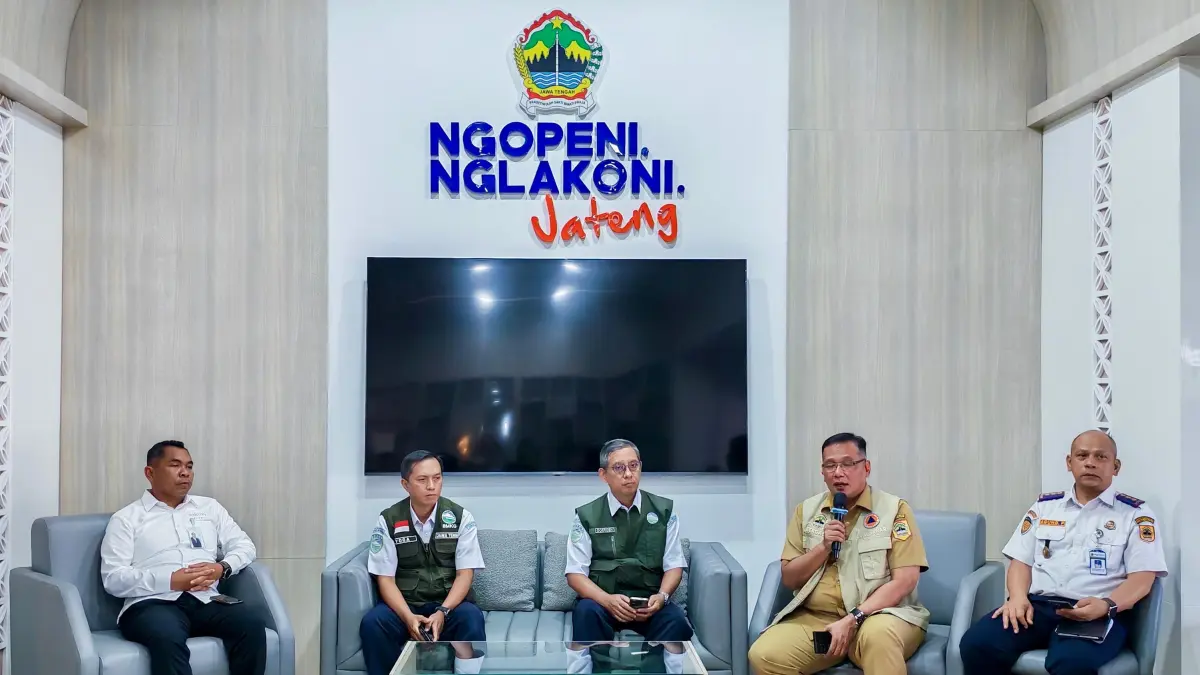 Rilis media di Kantor Gubernur Jawa Tengah, Semarang, Senin (7/9/2026) yang dihadiri Kepala BPBD Jateng Bergas Catursari Penanggungan, Plt. Kadishub Jateng Agung Pramono, GM PT Angkasapura Semarang Sulistyo Yulianto, Kepala Stasiun Klimatologi Jateng Goeroeh Tjiptanto. (istimewa)