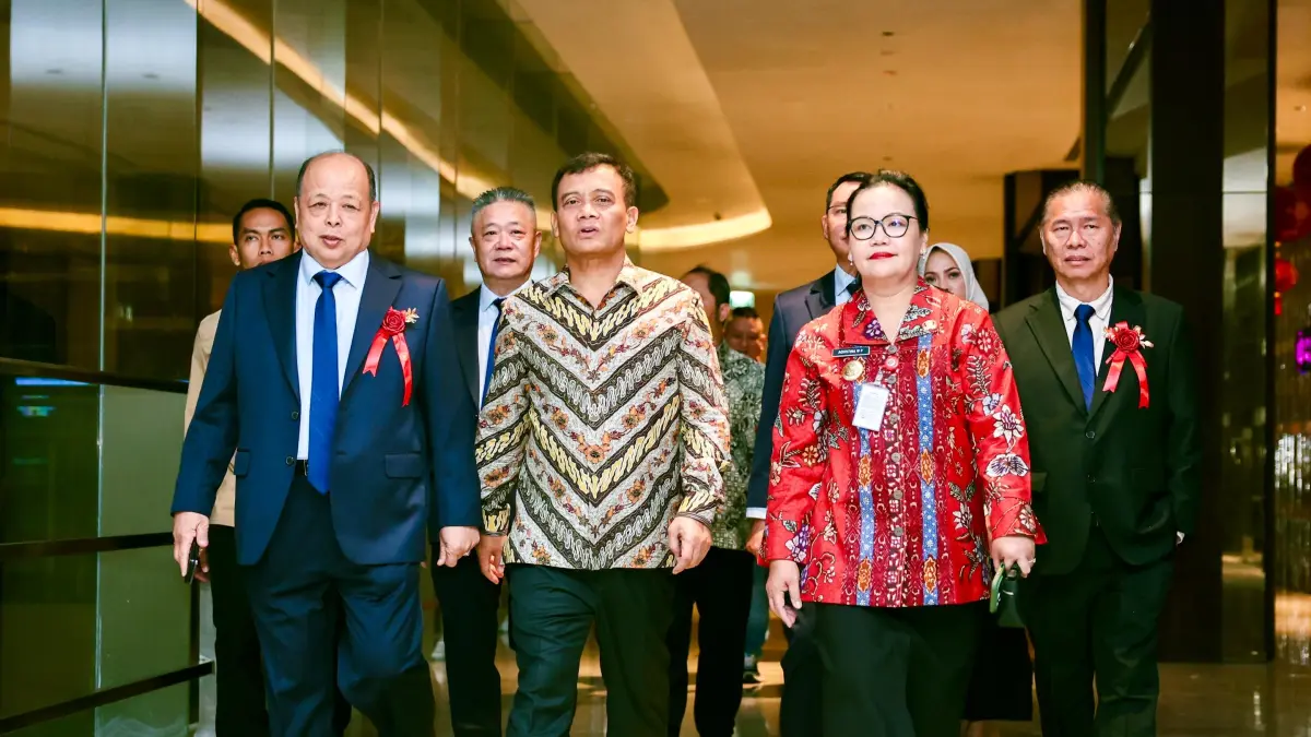 Gubernur Ahmad Luthfi saat menghadiri Gala Dinner Festival Pertengahan Musim Gugur di Hotel PO, Kota Semarang, Sabtu (19/9/2026).
