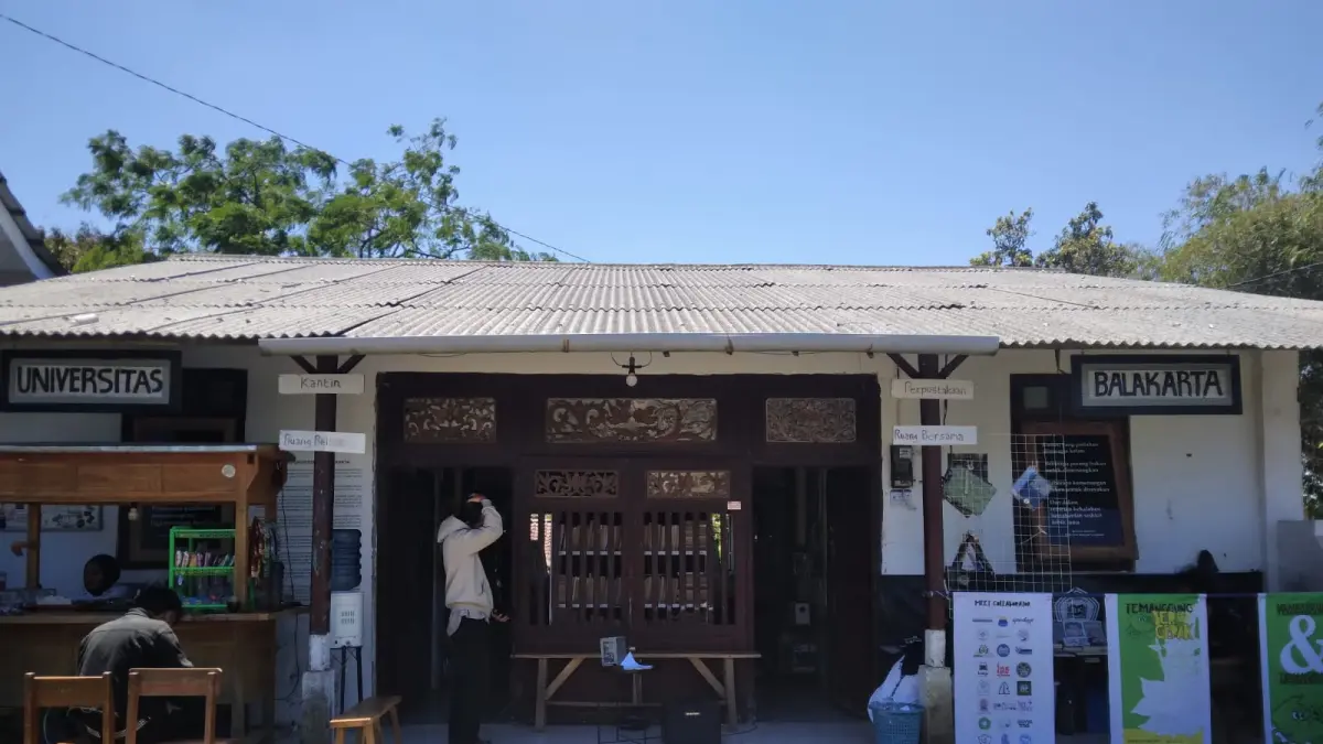 Sanggar belajar komunitas Universitas Balakarta di Desa Salamsari, Kecamatan Kedu, Kabupaten Temanggung. (Silfia Amanda Putri/Jawa Pos Radar Magelang).