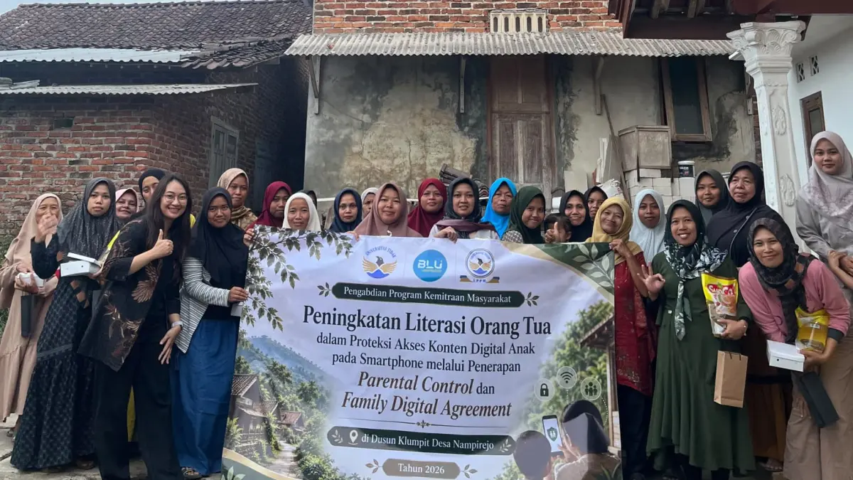 Tim PKM Universitas Tidar mengadakan Peningkatan Literasi Orang Tua dalam Proteksi Akses Konten Digital Anak pada Smartphone melalui Parental Control dan Family Digital Agreement”, Sabtu (12/9/2026)&nbsp; di Dusun Klumprit, Desa Nampirejo, Kabupaten Temanggung. (Dok Tim PKM Untidar)