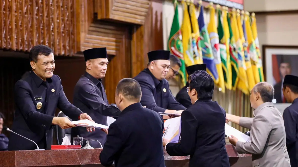 Gubernur Jawa Tengah Ahmad Luthfi ketika menghadiri rapat paripurna di Gedung DPRD Provinsi Jawa Tengah, Selasa (29/9/2026). (Istimewa)